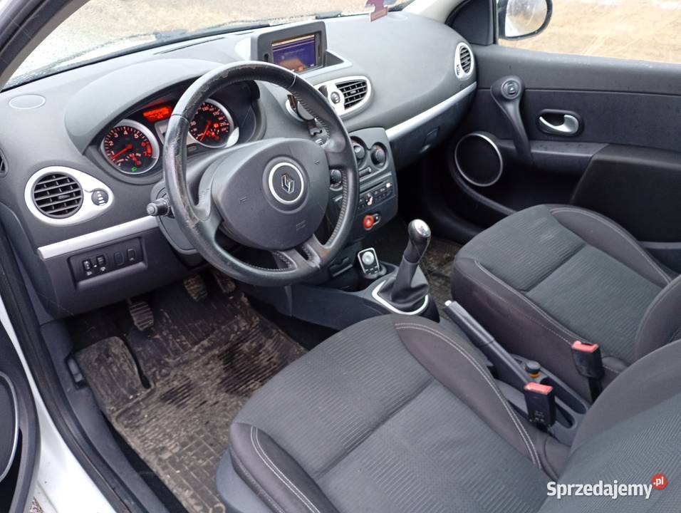 Renaulta Clio 3 12 benzyna 2009r benzyna Trzebnica