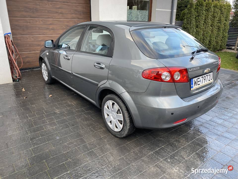 Salonowy bezwypadkowy Chevrolet Lacetti 2010 14 nieuszkodzony Marki