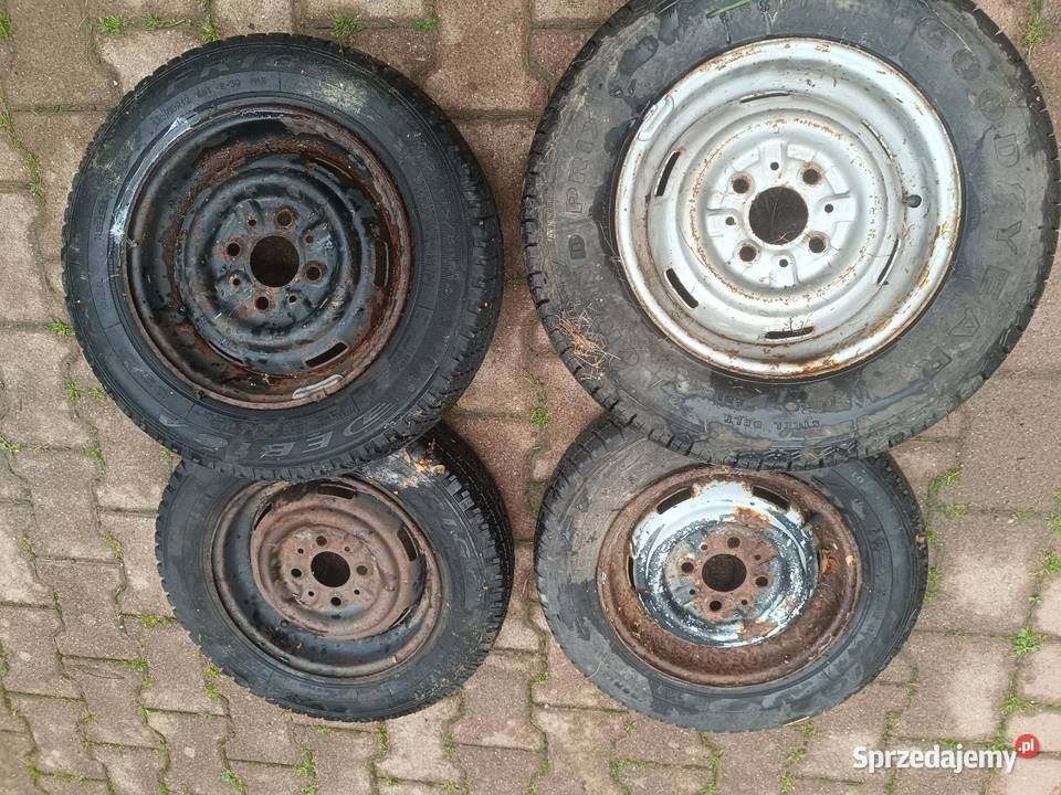 Fiata 126p koło koła felga felgi opony R12