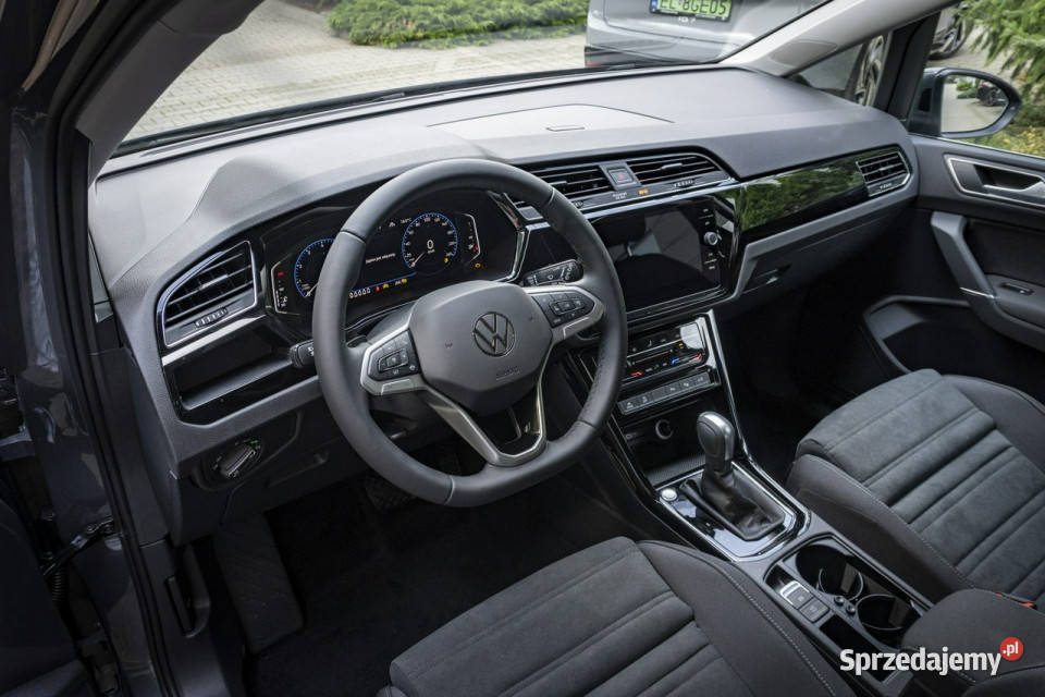 Volkswagen Touran Highline 15 TSI EVO 150 DSG Łódź sprzedam