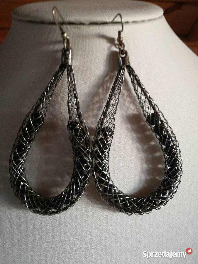 Kolczyki z kuleczkami czarnymi