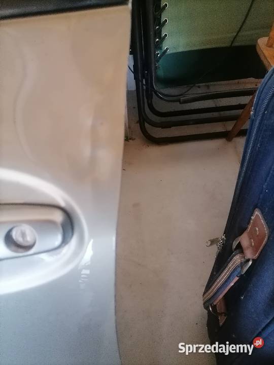 Drzwi przód lewe toyota Yaris 07 kolor 1F8 osobowe Drzwi Łatanice