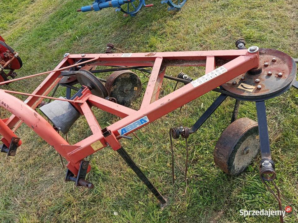 Pająk 2 przetrząsarka Zgrabiarki i przetrząsacze Uszew