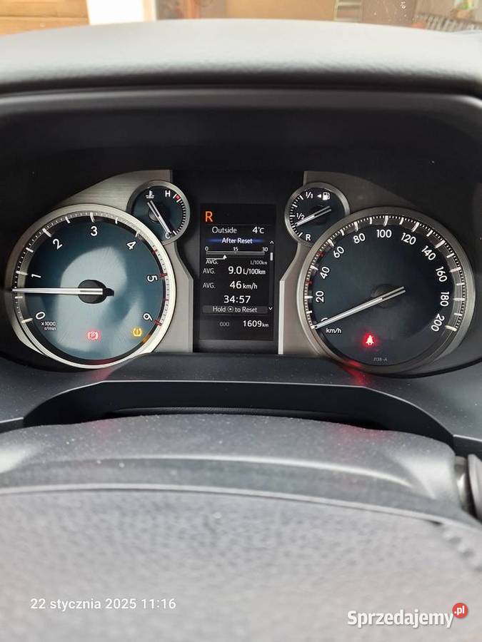 Sprzedam Toyota Land Cruiser z 2022 roku 204KM sprzedam