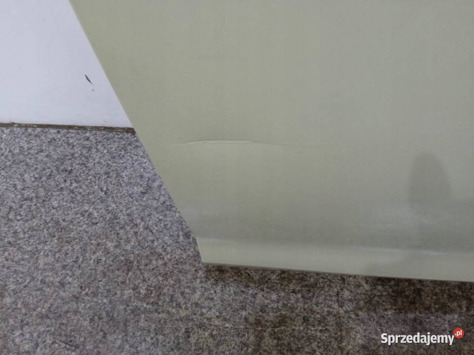 DRZWI PRAWE PRZÓD 49 LEKKO USZKODZONE Ford