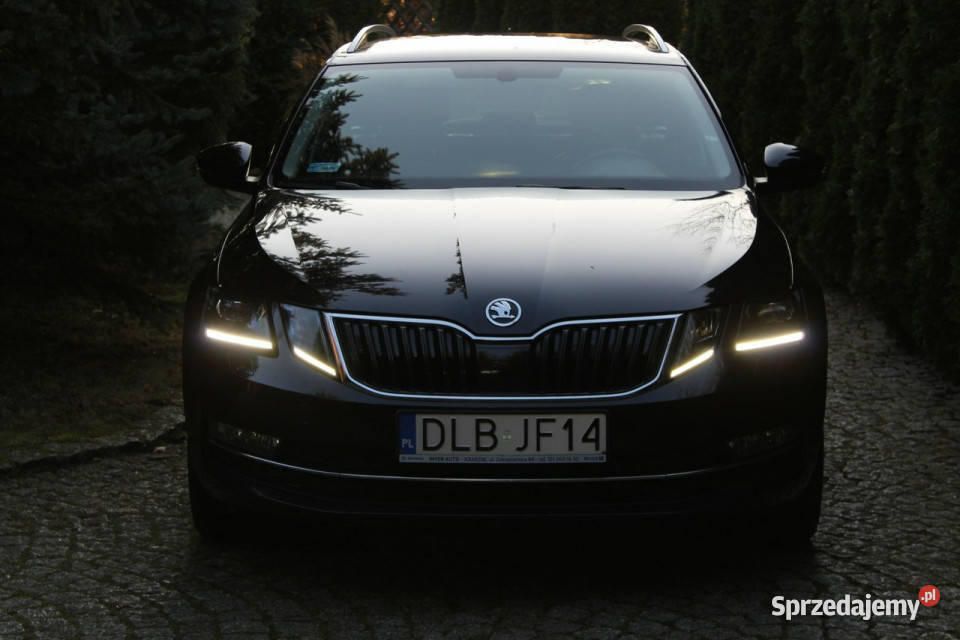 koda Octavia 18 Benzyna 180 Vin w ogłoszeniu wspomaganie kierownicy Lubań sprzedam