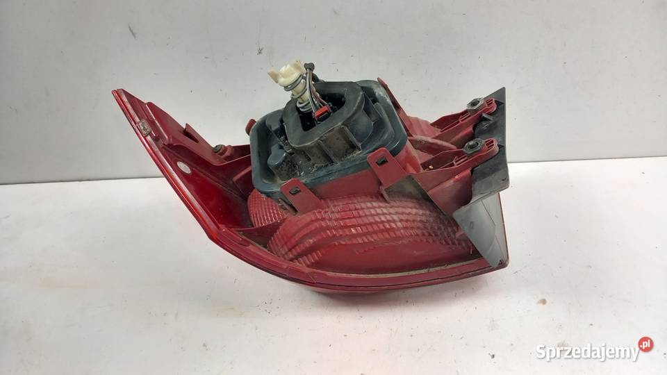 VW PASSAT B7 SEDAN LAMPA TYŁ LEWA Światła stop Zbierkowo