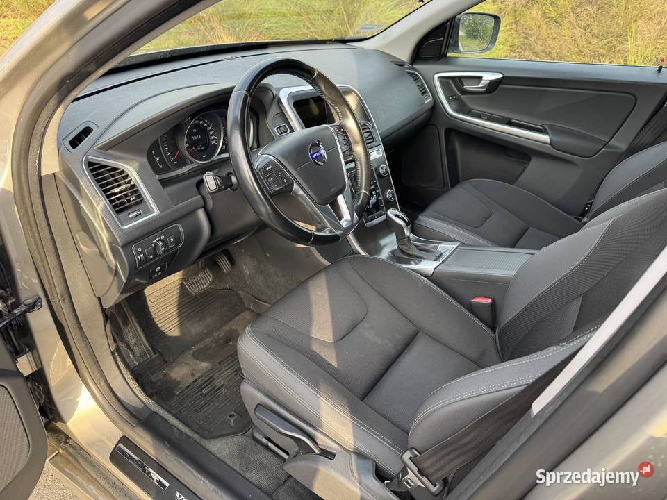 Volvo XC60 Momentum Diesel Automat 8biegowy ASO Samochody osobowe Bełchatów
