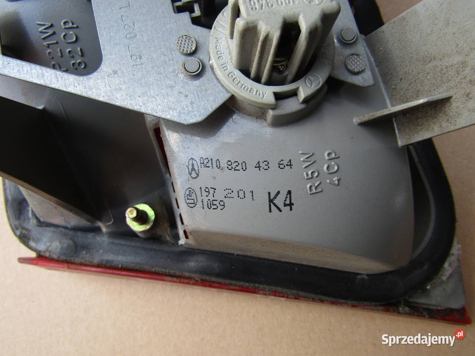 LAMPA TYLNA LEWA I PRAWA MERCEDES EKL W210 LIM Mysłaków