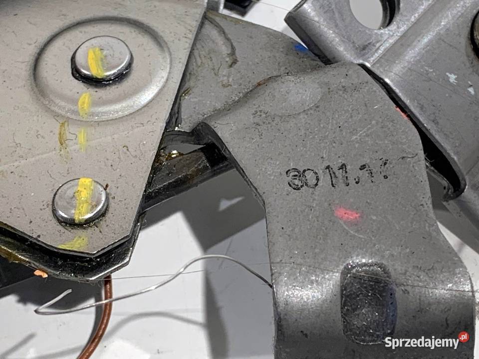 DŹWIGNIA HAMULCA RĘCZNEGO MITSUBISHI MIRAGE Części samochodowe