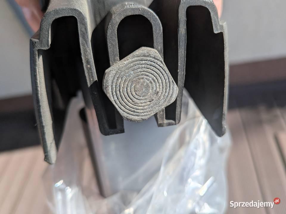 Uchwyt na narty Cruz model większy 6 par nart