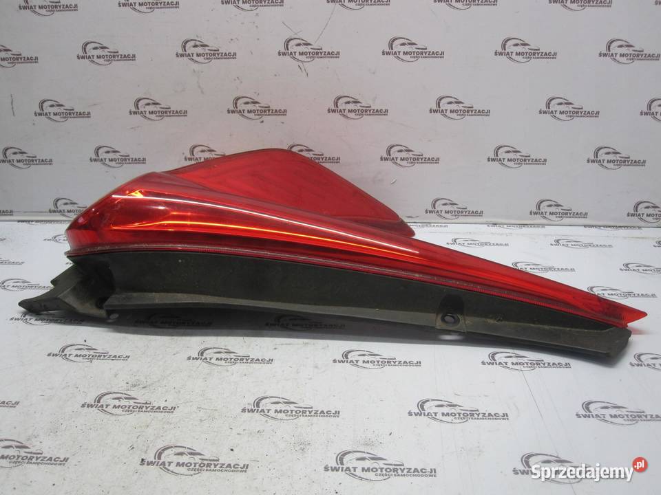 NISSAN JUKE 11r lampa lewa tył 2AR1S1AR