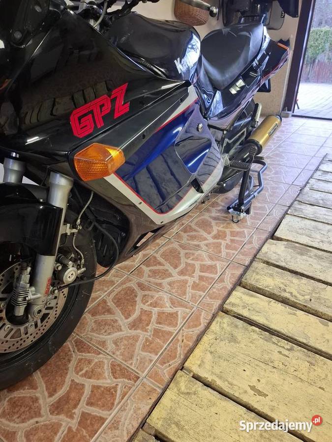 Kawasaki GPZ 1000RX na tablicach zabytkowych Lublin