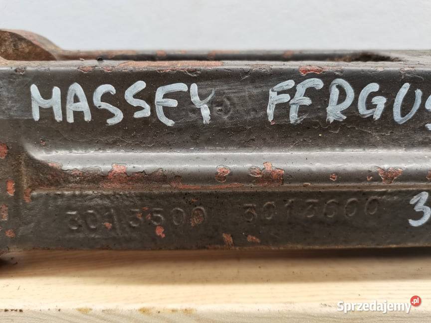 Wieszak podnośnika Massey Ferguson 3090 Wilkowo
