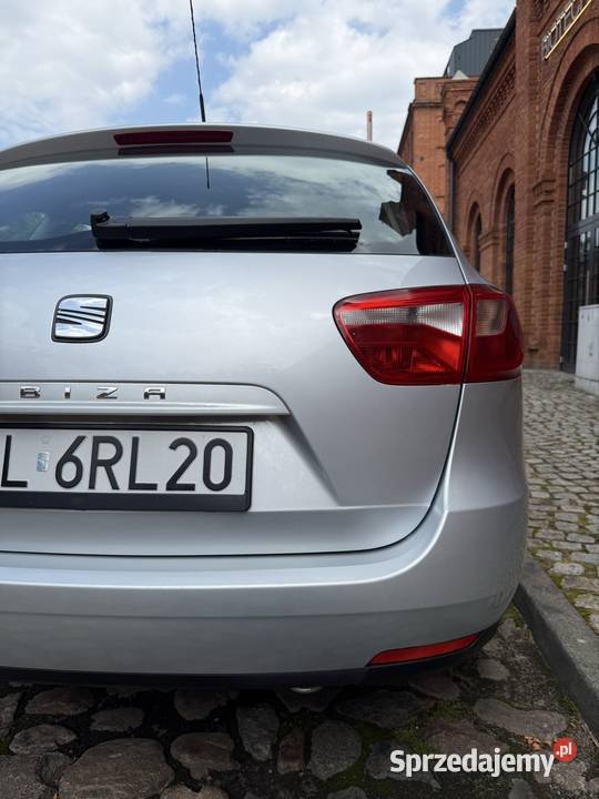 Seat Ibiza IV 2010r 14 MPI Benzyna Klimatyzacja immobilizer Łódź sprzedam