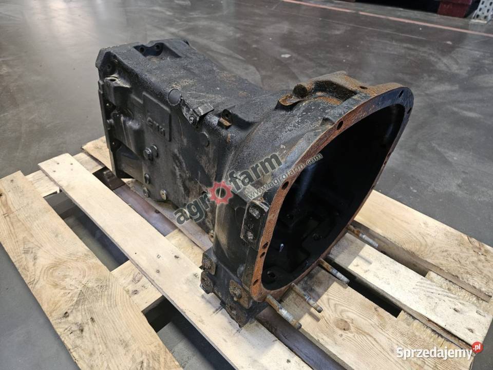 Obudowa skrzyni biegów Holland T490N T4100F Byków