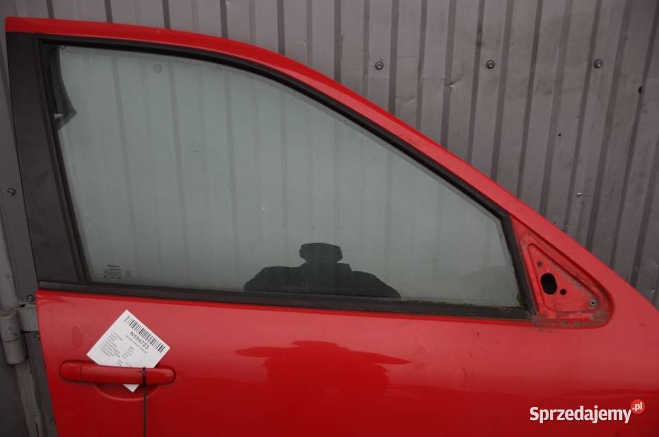 DRZWI PRAWE PRZÓD SEAT LEON osobowe sprzedam
