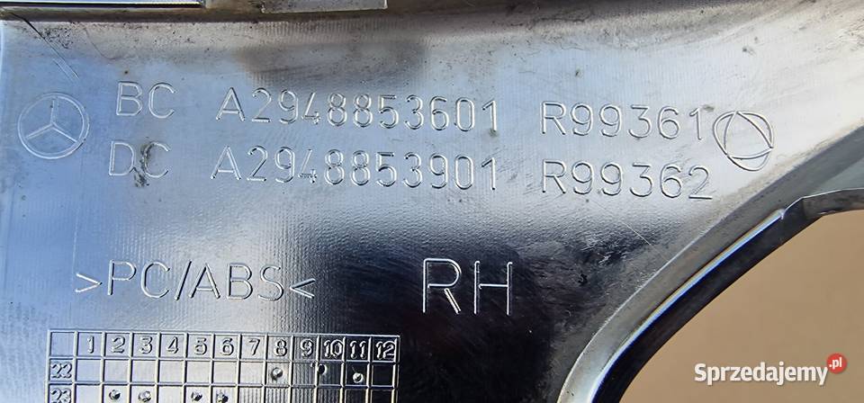 MERCEDES EQE W294 LISTWA CHROM ZDERZAKA TYŁ Bieleń