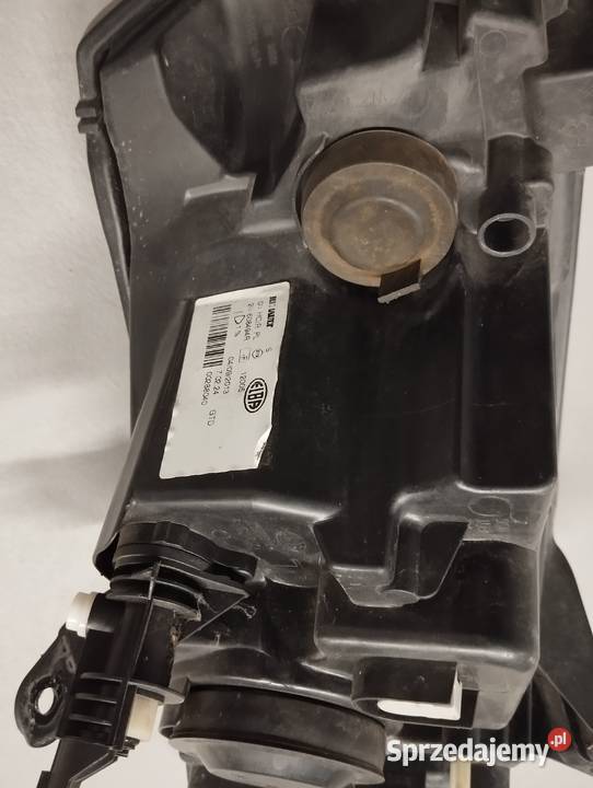 Reflektor lampa lewy przód Dacia Sandero II Łask