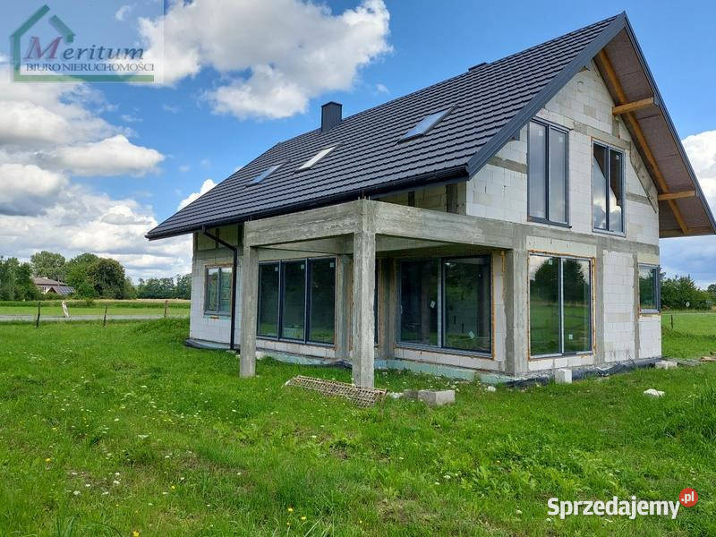 sprzedaży domu wolnostojącego 22243m2 Krosno pustak