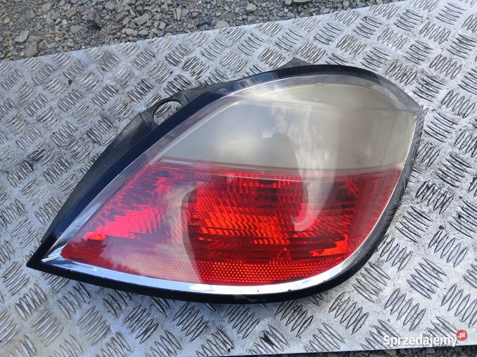 Lampa prawa tylna Opel Astra H III 3 EU HB 5D osobowe Radłów