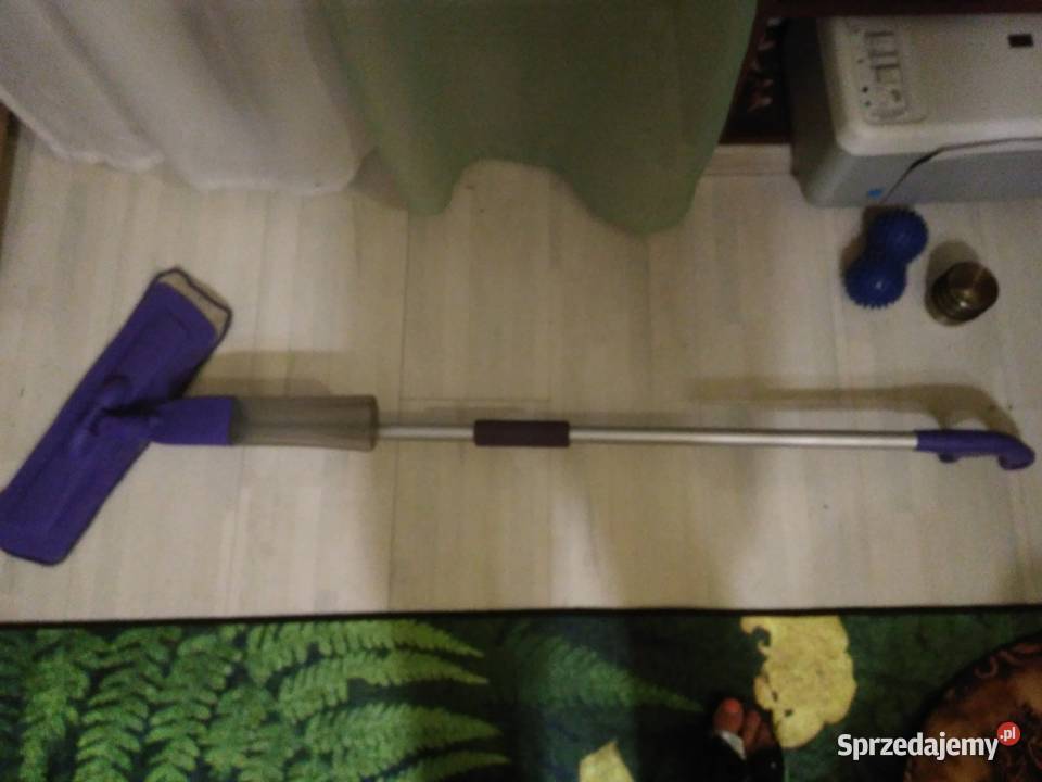 Nowy wygodny mop ze spryskiwaczem