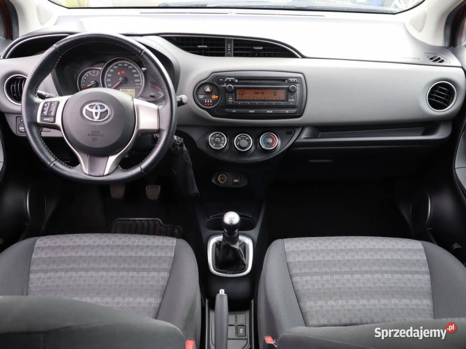 Toyota Yaris 10 VVTi wielofunkcyjna kierownica Katowice