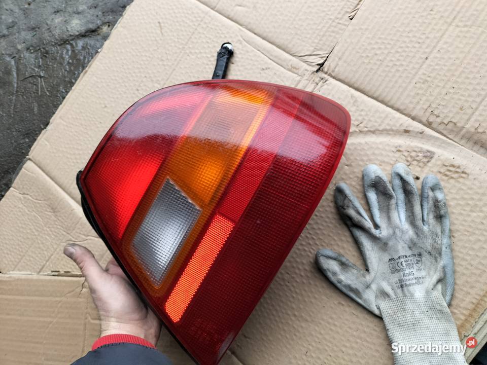 LAMPA TYŁ TYLNA PRAWA HONDA CIVIC 6 Kamień-Kolonia sprzedam