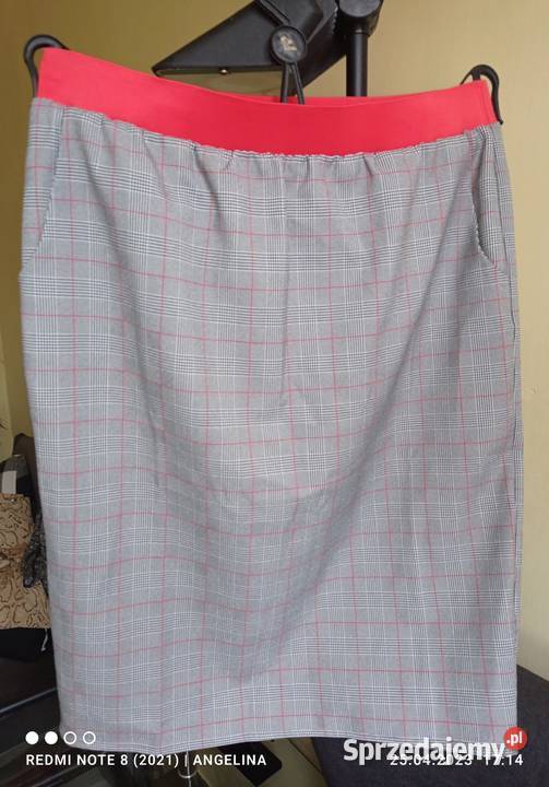 Spódnica ołówkowa w kratkę TXM