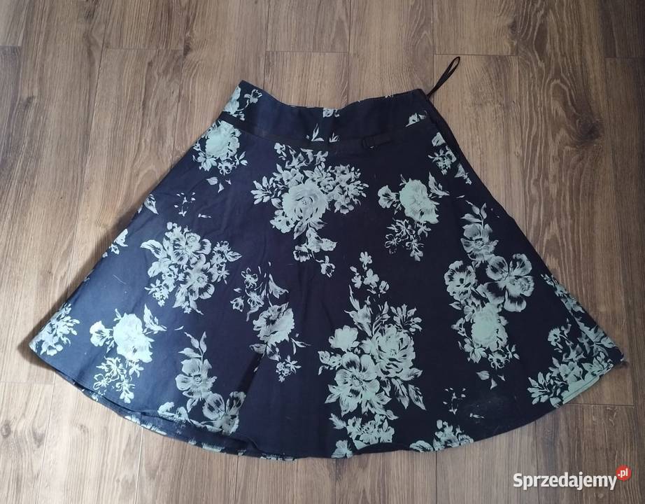 Spódnica rozmiar S Odzież damska sprzedam
