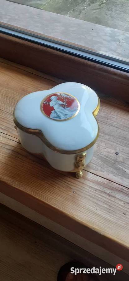 Porcelanowy pojemnik firmy Lettin Prusim