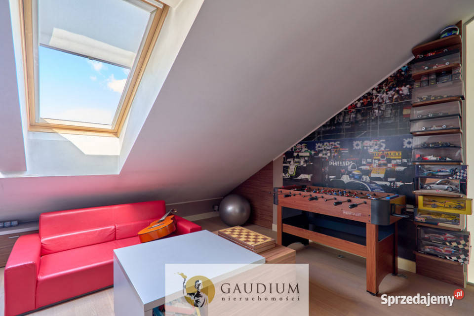 Komfortowe 5 pokoi taras i 2 miejsca w hali gar apartamentowiec Sprzedaż Gdynia sprzedam
