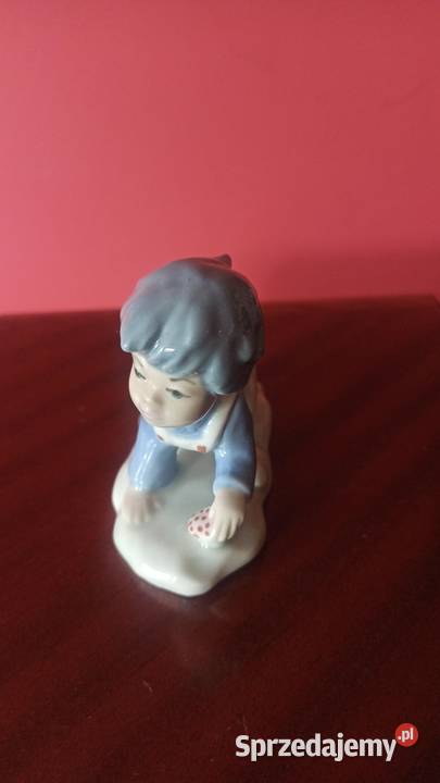 Figurka chłopca Syg Porcelanas Casades Made in Porcelana i szkło Gdańsk