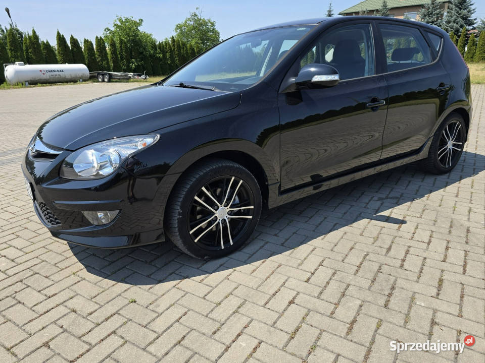 Hyundai i30 14Benz lakier metallic