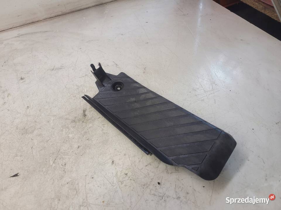 PODNÓŻEK PODSTOPNICA AUDI A4 B7 8E1864777 osobowe Przystajń