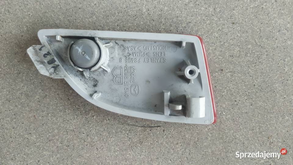 Mazda3 Mazda 3 lampa tył lewa odblask lewy dolnośląskie Byków sprzedam