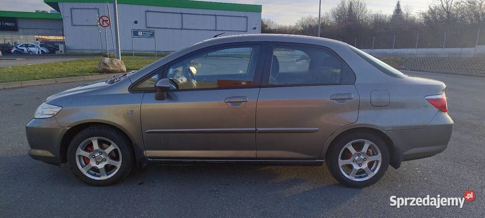 Honda City 13 benzyna 83 2008 r beżowy Świdnica