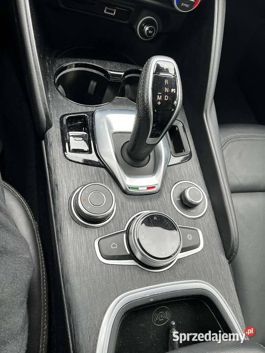 ALFA ROMEO GIULIA Q4 280 2022 Giulia łódzkie Łódź