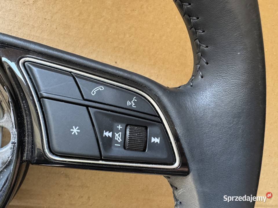 AUDI A1 82A KIEROWNICA ZE SKÓRY WIELOFUNKCYJNA Kłodzko