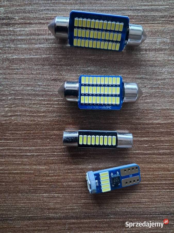 32 nowych żarówek LED do samochodu Sandomierz