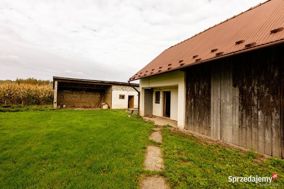 sprzedaży domu wolnostojącego 200m2 Łowczów garaż sprzedam