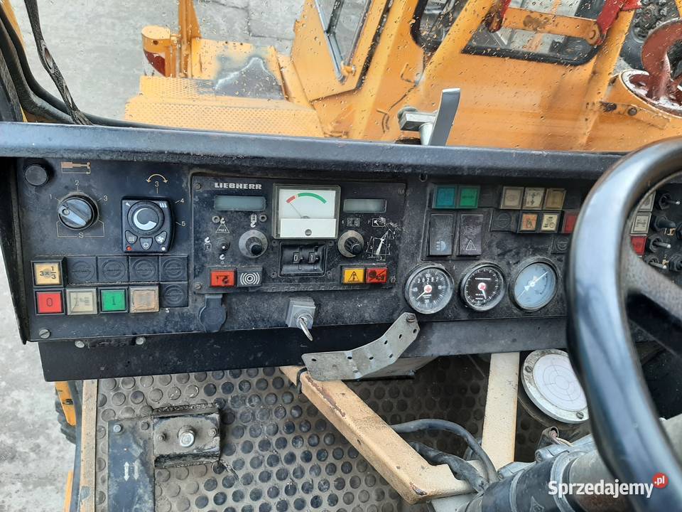 Dźwig LIEBHERR LTM 1030 żuraw samojezdny 30 Ton Dźwigi samochodowe Nowy Sącz