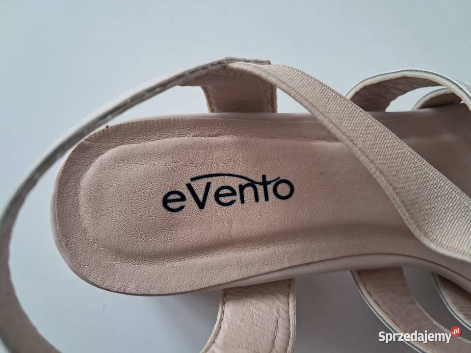 Buty damskie sandały beżowe Evento do sprzedania Kraków