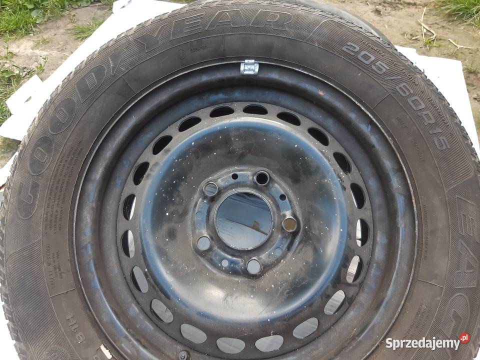 Opony kola BMW e36 zapas Opony, koła, felgi lubelskie Bychawa