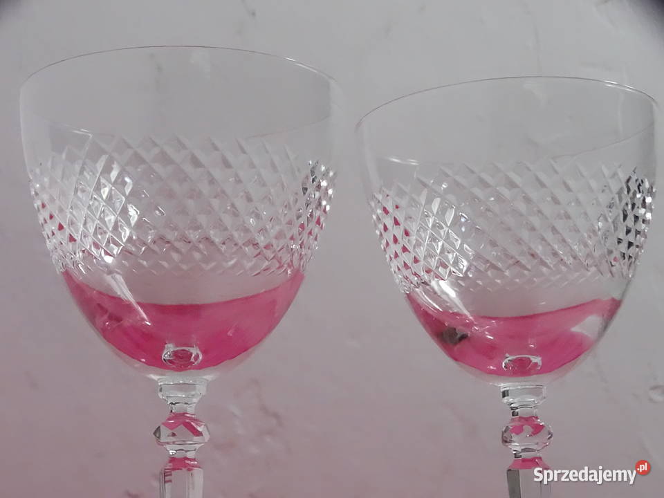 Eleganckie kieliszki kryształowe szlif