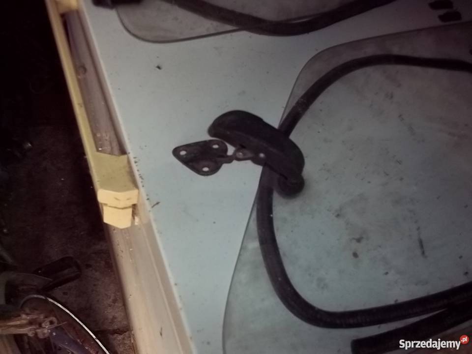 Szyby uchylne tylne Fiat 126 unikatowy towar Kołobrzeg