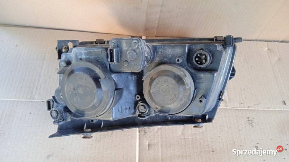 VW PASSAT B5 LAMPA PRZÓD PRAWA EU Lampy przednie Zbierkowo