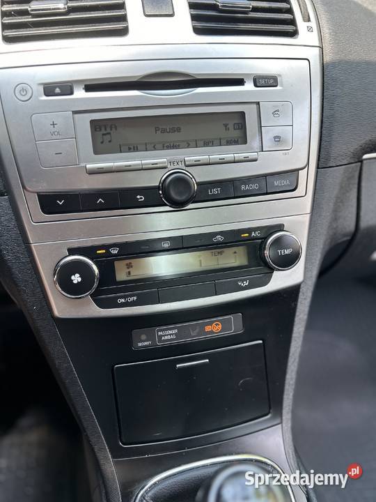 Toyota avensis 20dsuper stanbez wkładujeden diesel