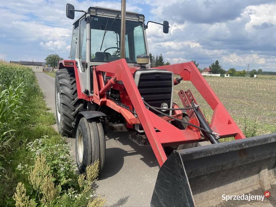 Massey Ferguson 690 Turbo z turem