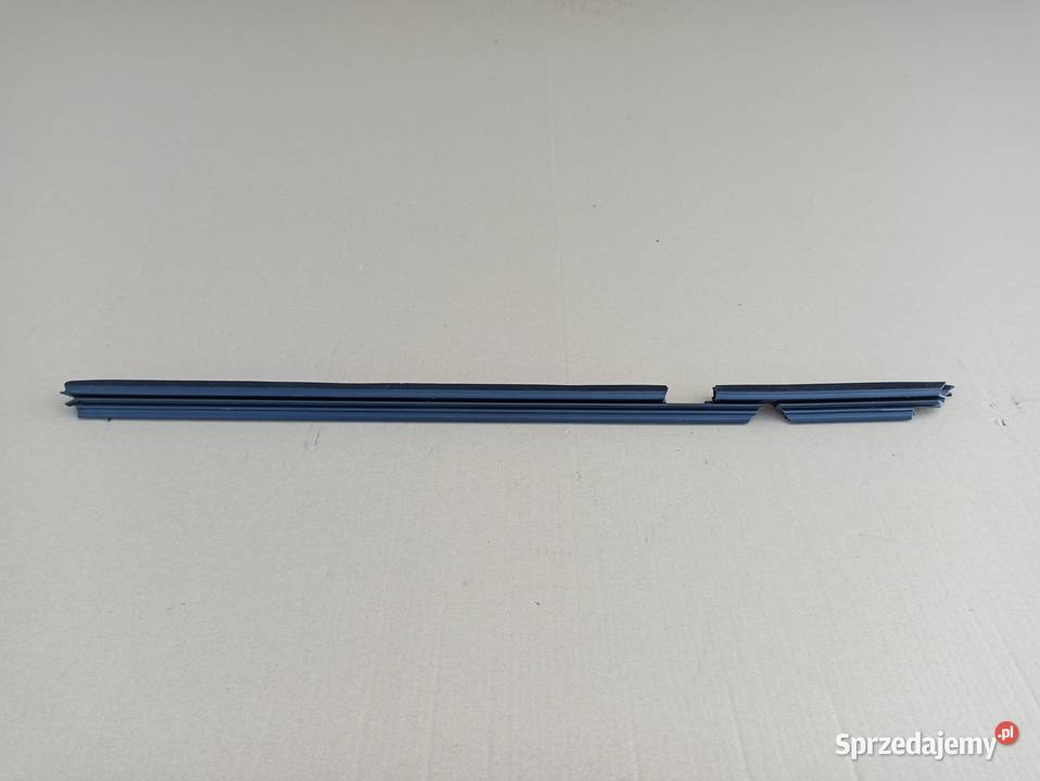 EKLASA W213 LISTWA USZCZELKA DRZWI LEWY TYŁ Trzciel